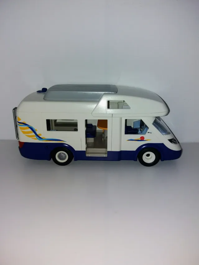 Playmobil. Caravana familiar. Set de juego 4859.