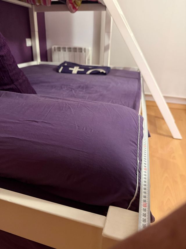 Se vende  los  muebles del piso ( urgen venderlo) 