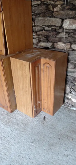 Muebles de cocina de madera con campana extractora
