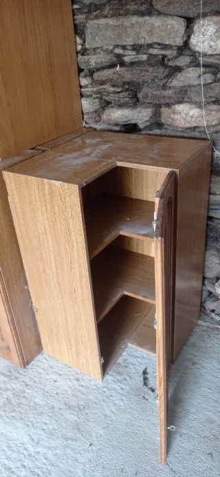 Muebles de cocina de madera con campana extractora