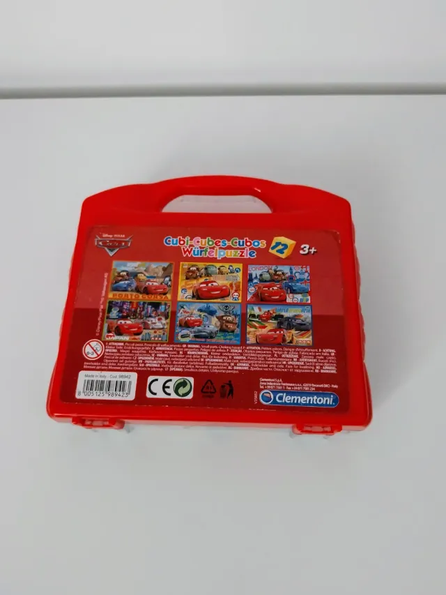 Puzzle cubos. Buscando a Dory. Clementoni.