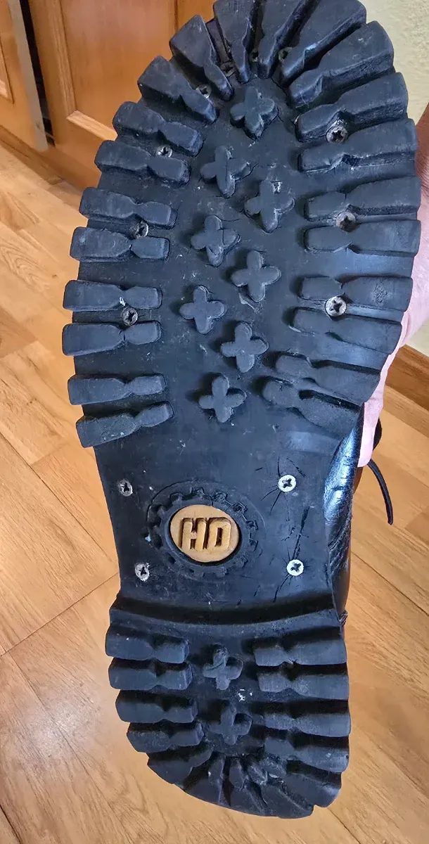 Botas militares con punta de acero. Talla 43 - 44