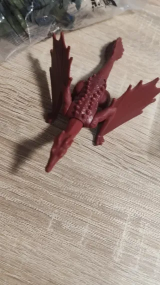 3 Figuras Dragones Burger King