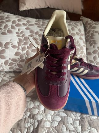Zapatillas Adidas Samba granates sin estrenar