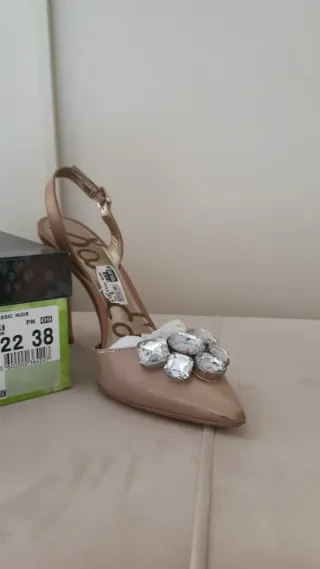 Zapatos de tacón Sam Edelman con pedrería