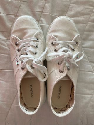 Bambas Victoria Blancas Talla 35.