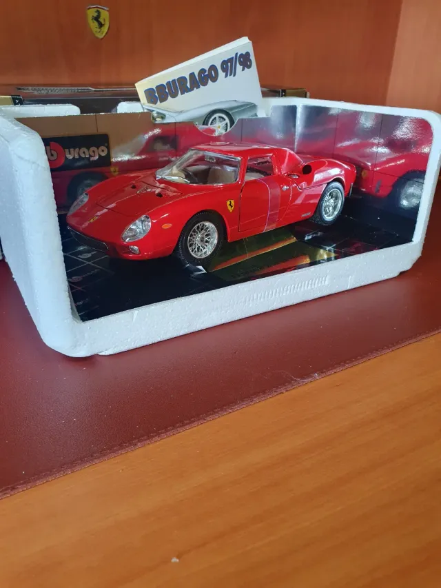 Ferrari 250 Le Mans Bburago scala da 1/18
