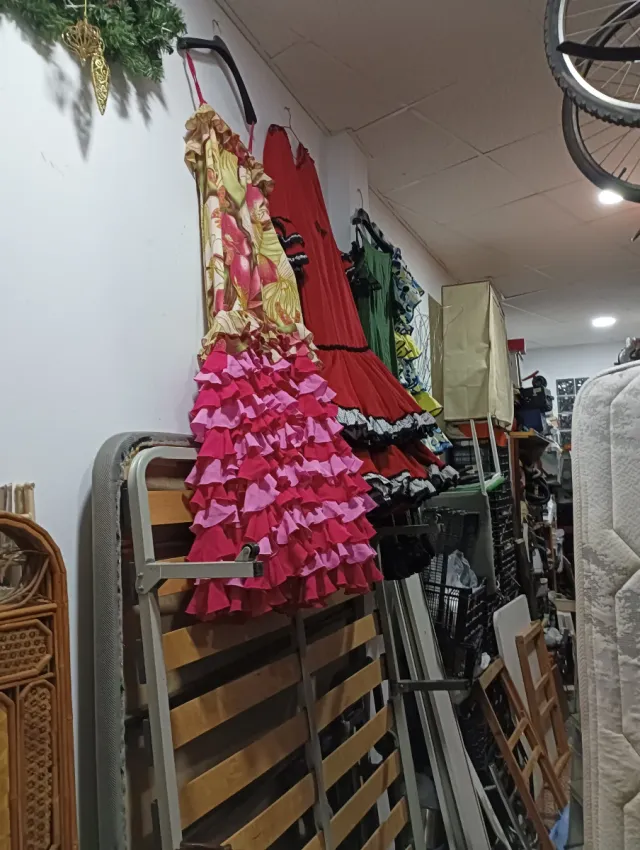 Trajes de flamenca rojos y verdes