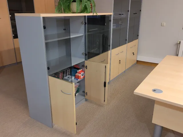 Armario de oficina madera y cristal