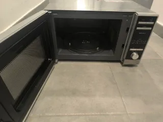Forno a microonde Teka in acciaio inossidabile