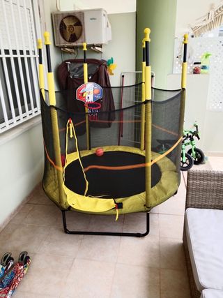 Cama elástica infantil amarilla