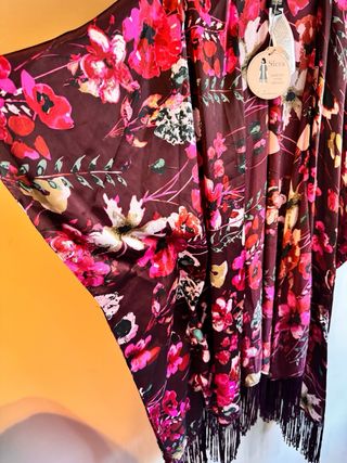 Kimono Sfera floreale con frange