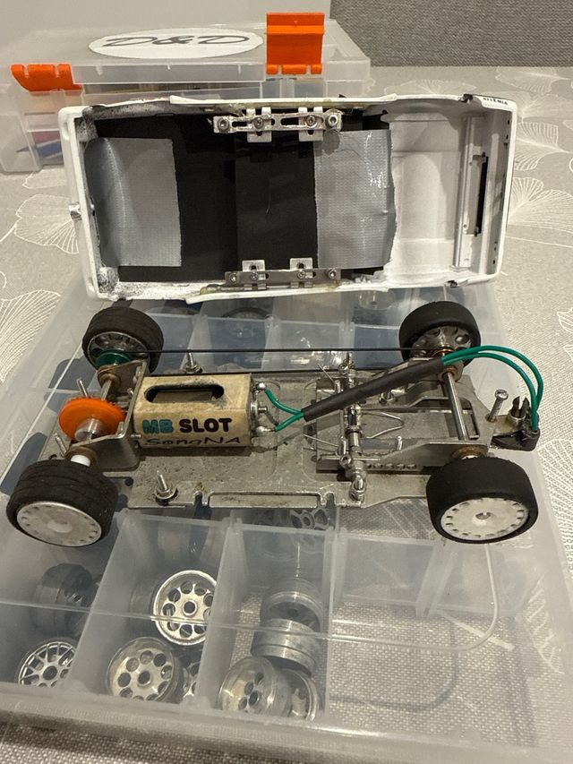 Coche Slot Lancia Delta Integrale 1/24