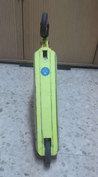 Patinete Scooter Decathlon Amarillo