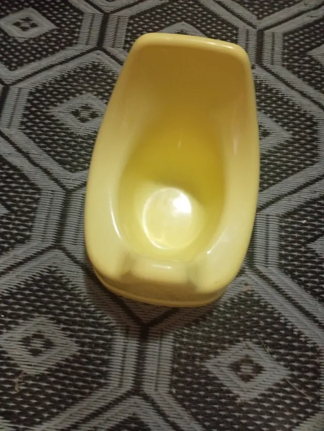 Orinal infantil amarillo