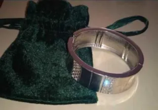 Brazalete ancho metal plateado