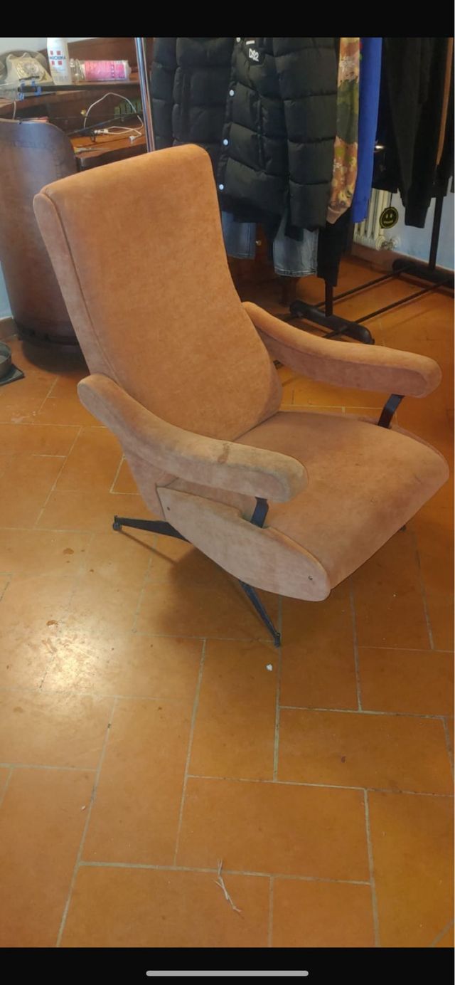 Poltrona Oscar  Vintage 
tessuto e metallo