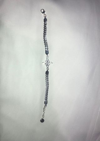 Pulsera plata con nudo celta