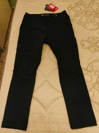 Pantalón Helly Hansen BRONO SOFTSHELL senderismo.