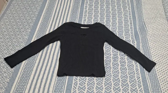 Camiseta negra niña manga larga