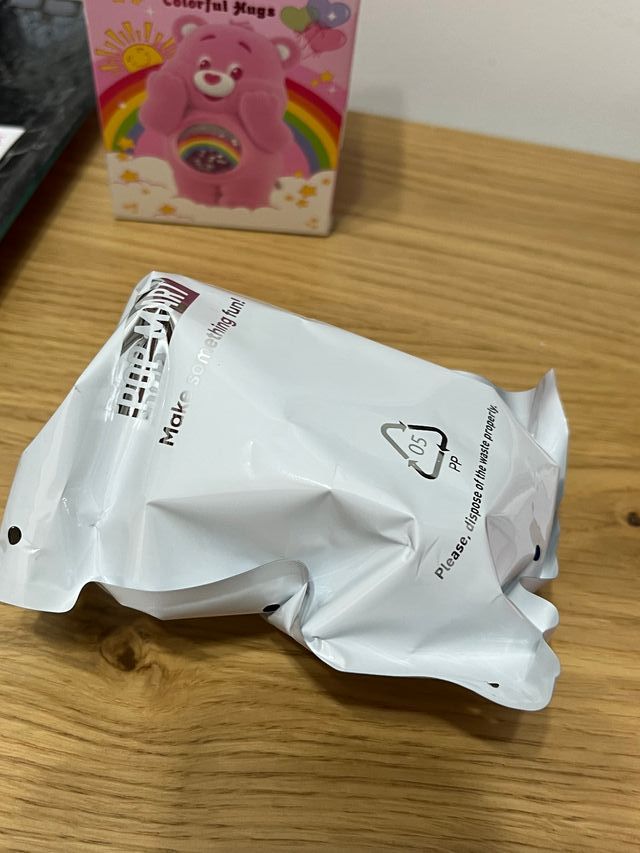 figura Care Bears Pop Mart Colorful hugs