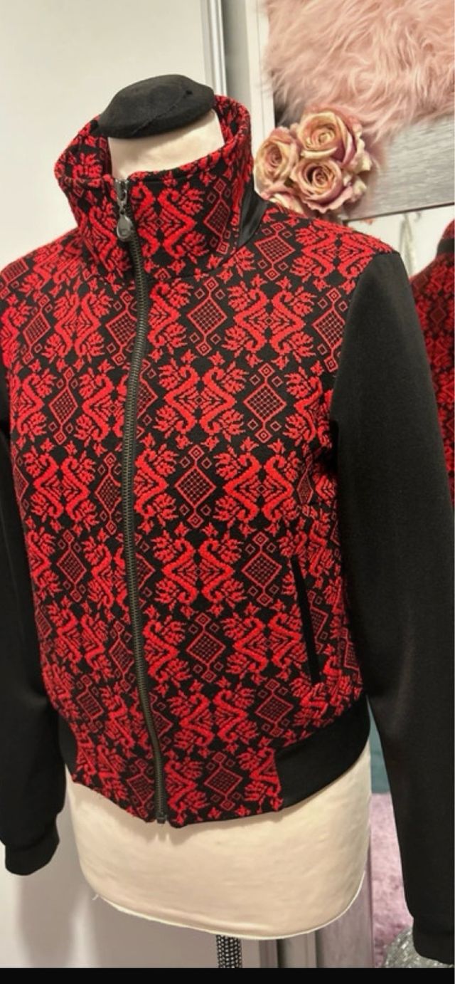 Casaco de mulher com padrão