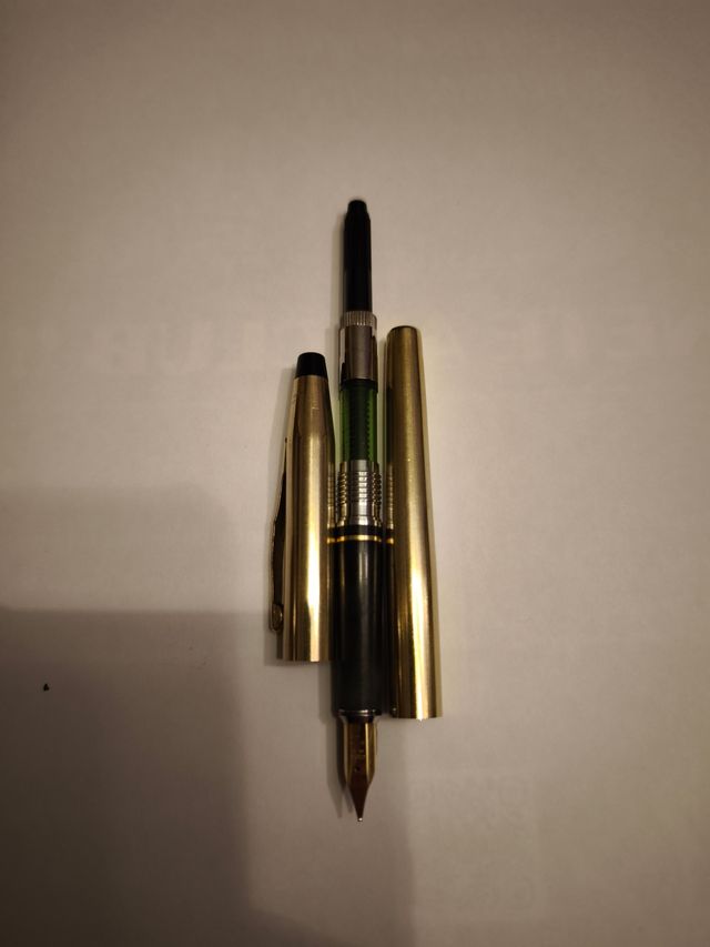 Pluma Cross 14kt Oro Sin Usar para colección