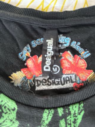Camiseta Desigual Hojas Verdes Nice!!