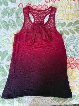 Camiseta tirantes degradado morado/rojo