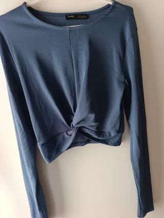 Pull and Bear Blusa Crop Torsión Talla M