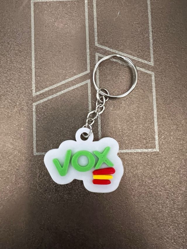 Llavero Vox Impreso 3D