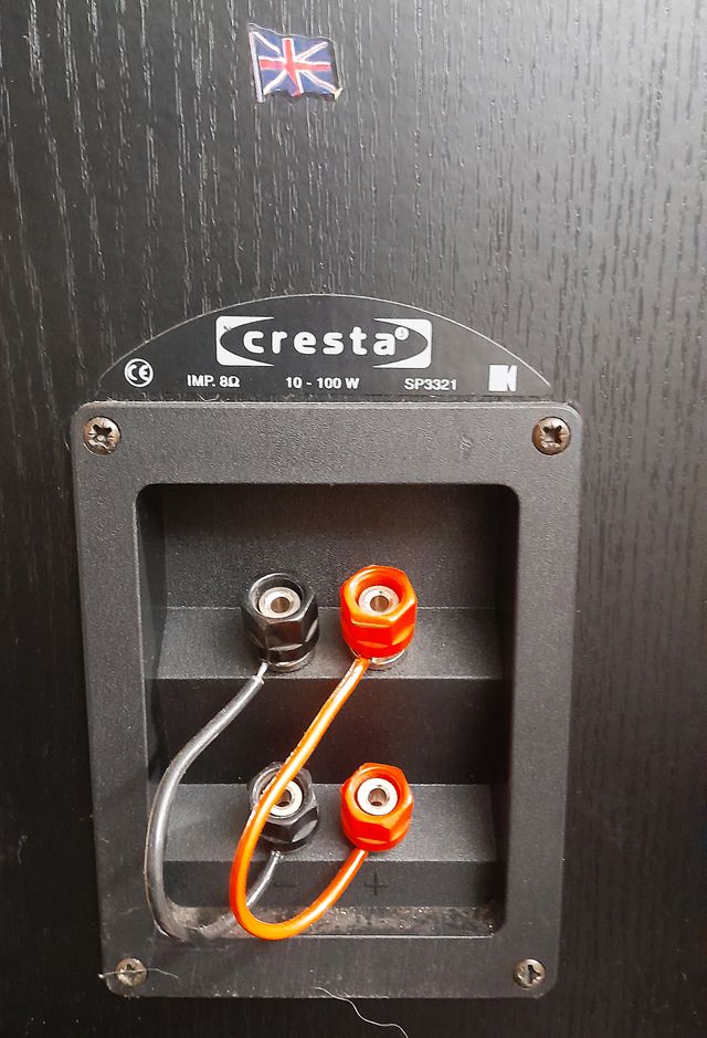 Equipo Hi-Fi Marantz y Altavoces KEF Cresta