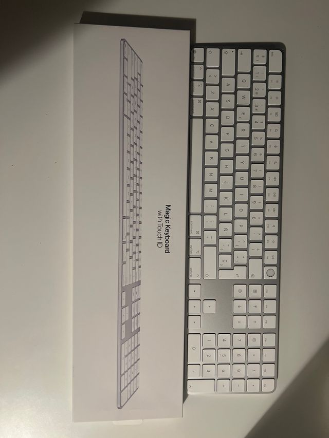 Teclado Apple Magic Keyboard Plata