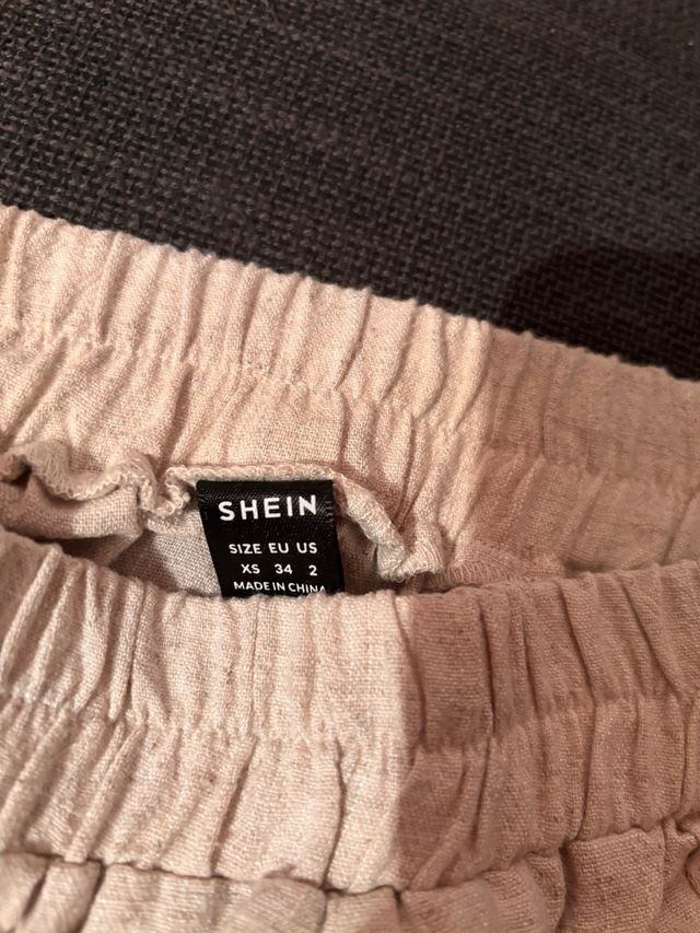 Conjunto beige con volantes