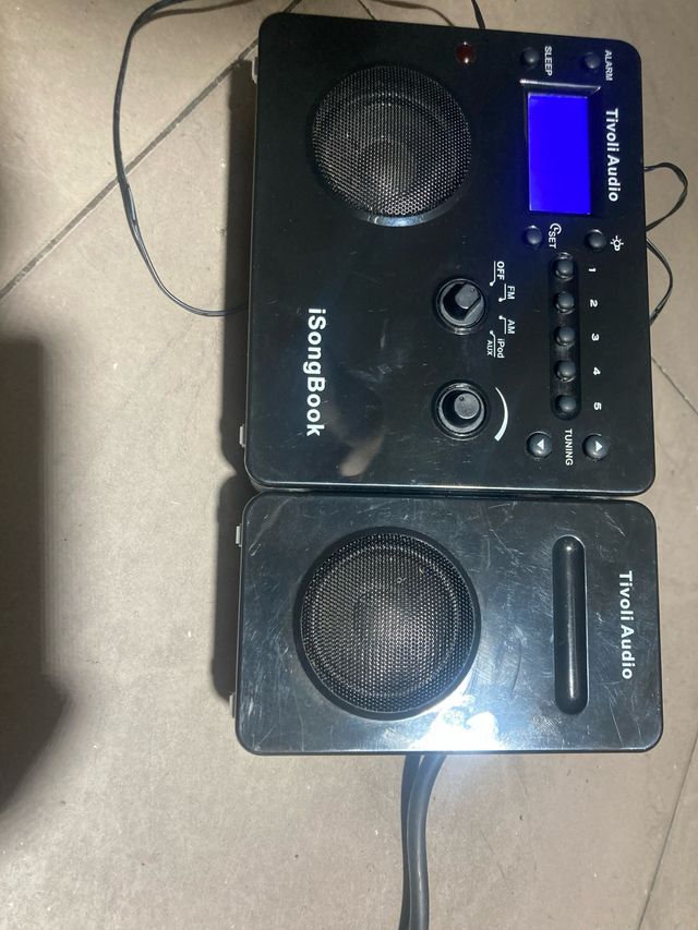 Tivoli Audio iSongBook Radio y Altavoz