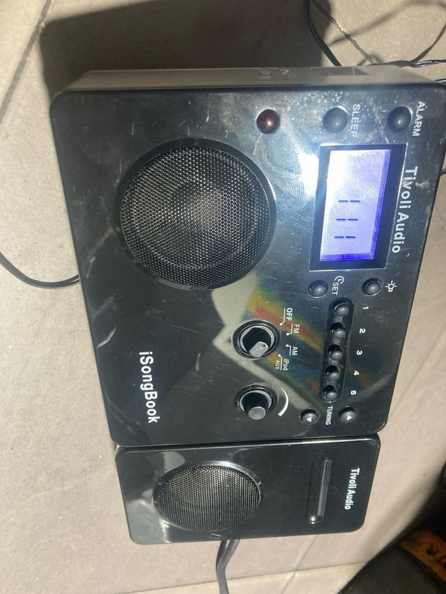 Tivoli Audio iSongBook Radio y Altavoz