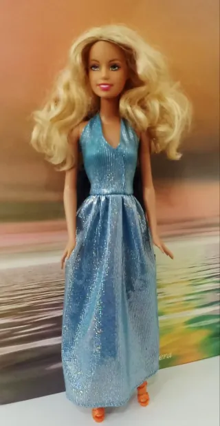Barbie Fashionista con traje de gala. Mattel 1999