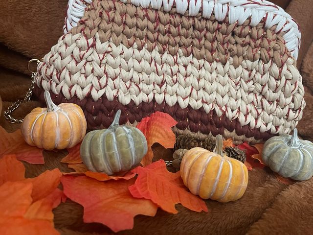 Borsa uncinetto beige e marrone “Sussurri autunno”