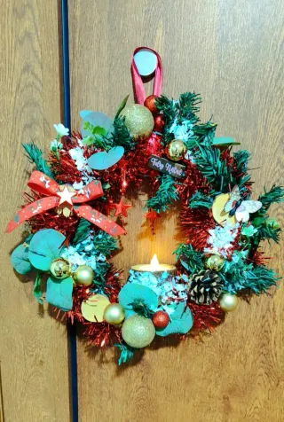 Enfeite de Natal com Vela e Bolas