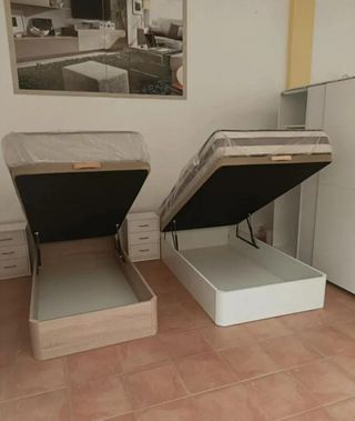 Cama y colchón nuevos