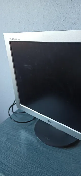 Monitor LG Flatron L1953S Plata
