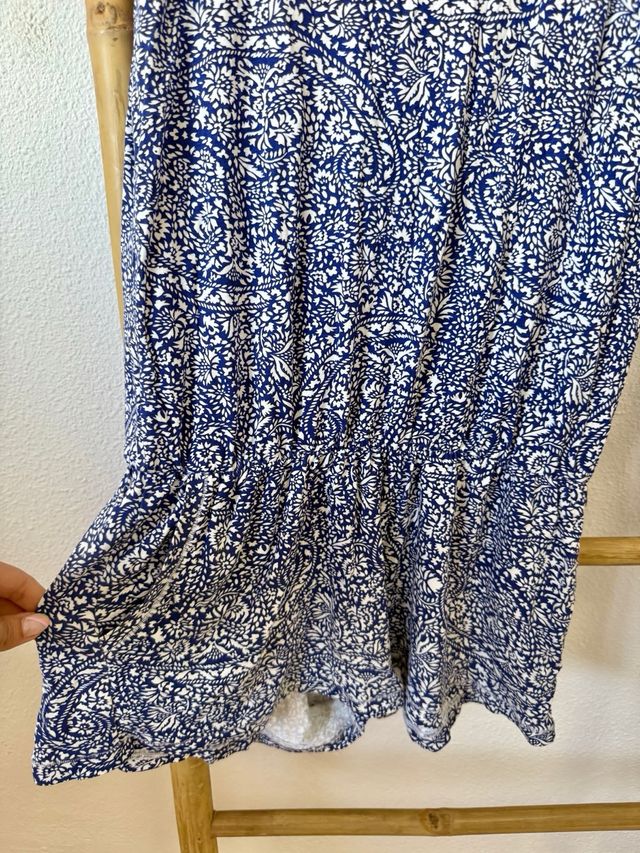 Mono corto estampado azul y blanco