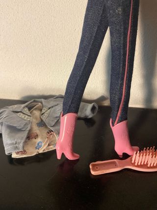 Barbie Feeling 1988 con vestiti Barbie 1982