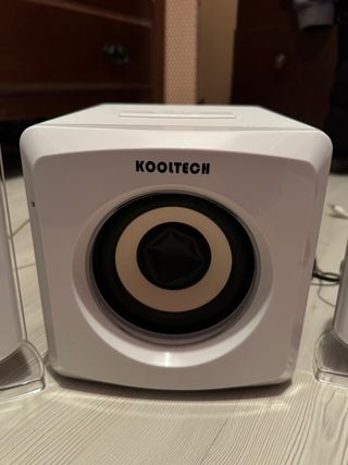 Altavoces Kooltech Blancos