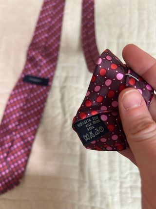 Corbata Burberry Roja y Rosa