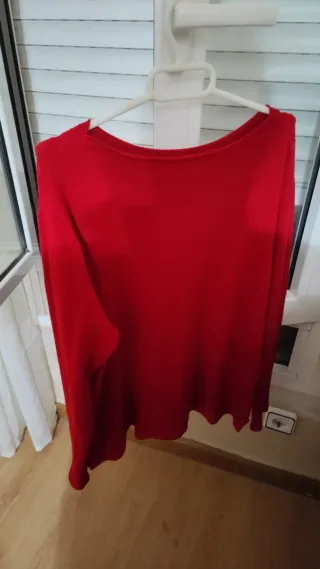Jersey rojo con brillantes