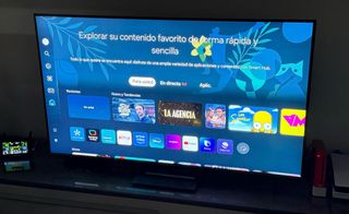 Televisión Samsung QLED 55” TQ55Q77DAT (Smart TV)