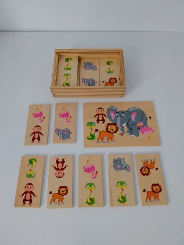 Domino madera. Animales. 15 piezas.