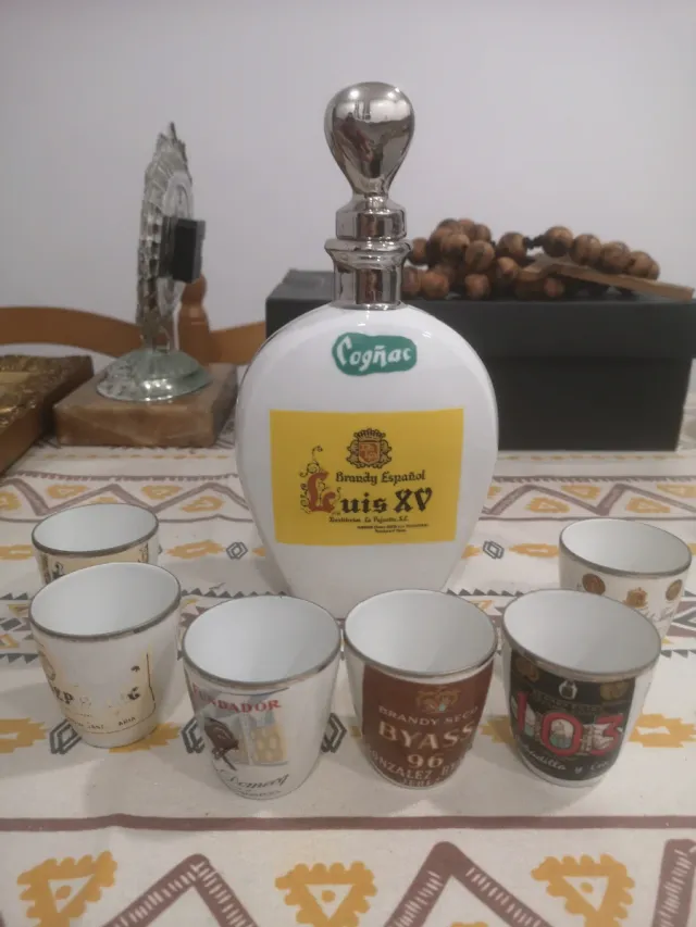 Botella Coñac Luis XV con 6 Vasos