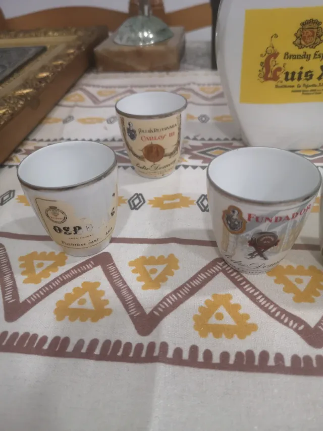 Botella Coñac Luis XV con 6 Vasos